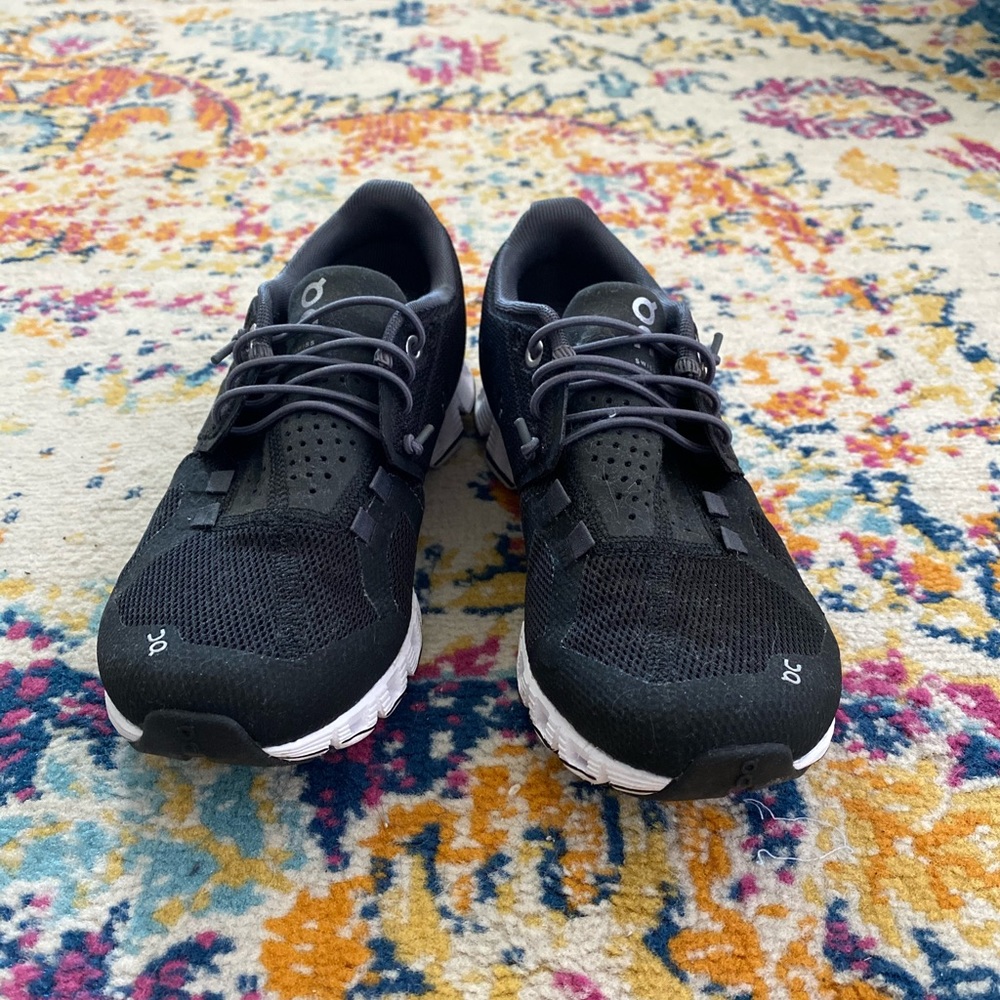 On-Cloud Tennis Shoes